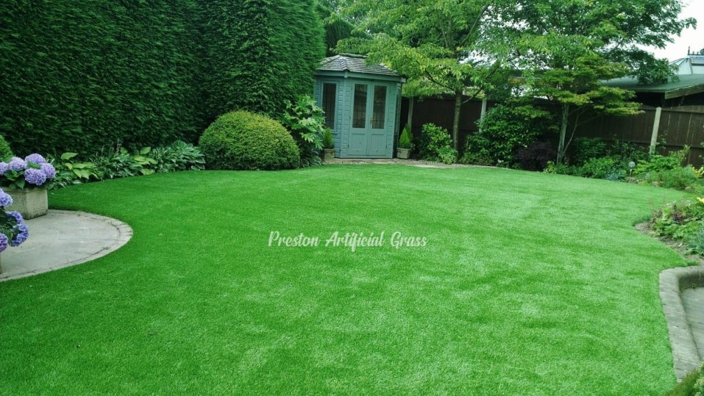 Preston Artificial Grass Front garden 05